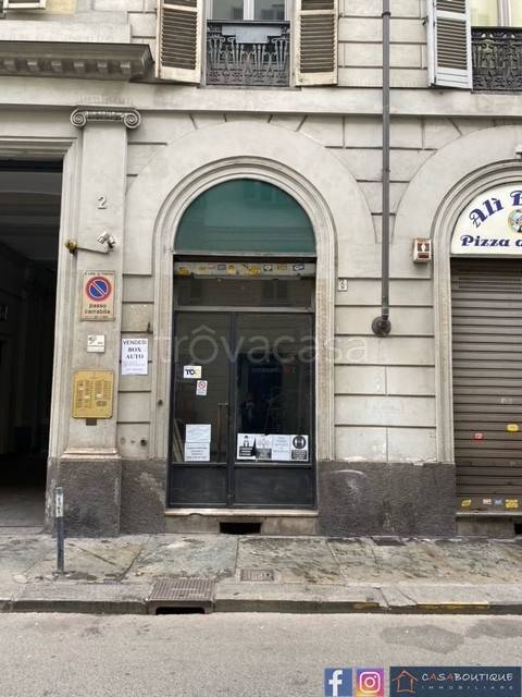 Negozio in affitto a Torino via Alfonso Bonafous, 2