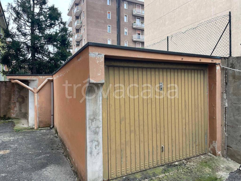 Garage in vendita a Bresso via Luigi Brioschi, 7
