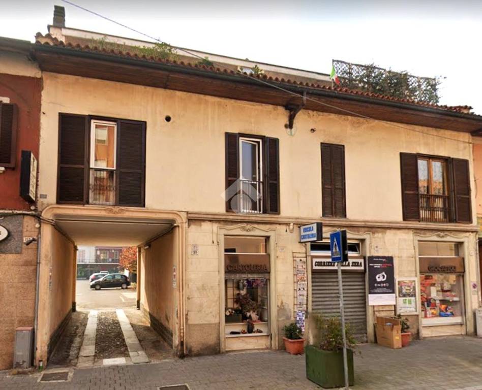Appartamento in vendita a Pero via Sempione, 139