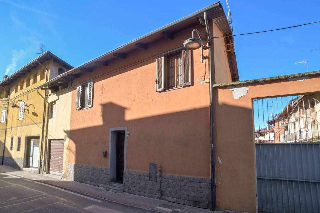 Casa Indipendente in vendita a Caselle Torinese via Generale Luigi Guibert, 44