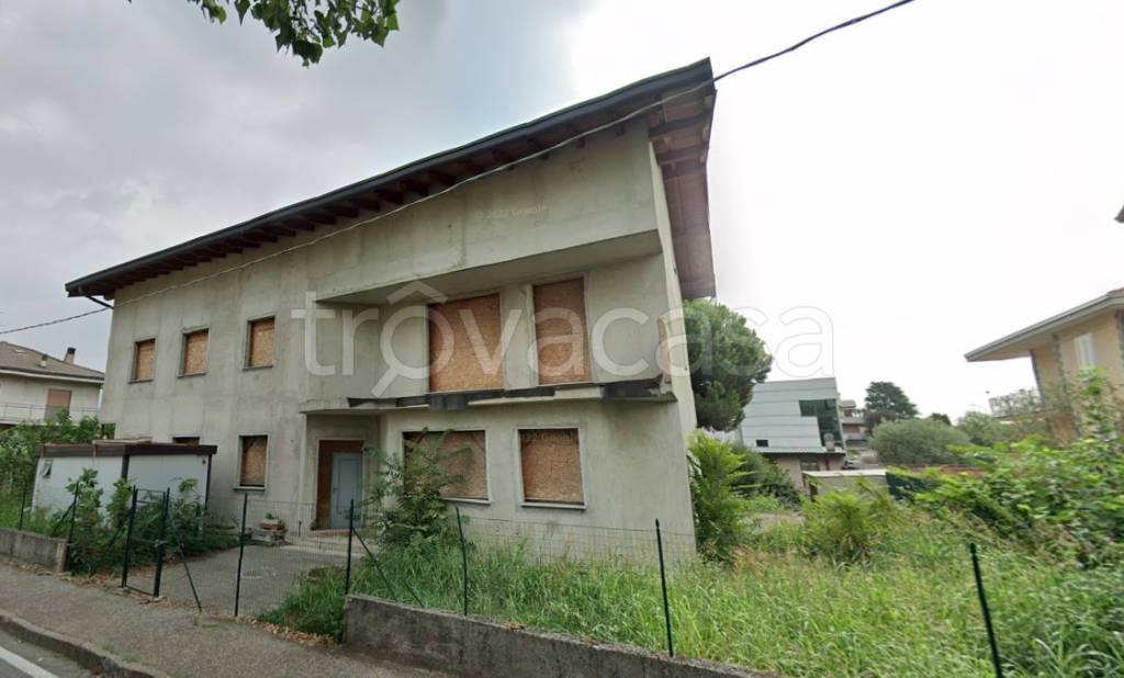 Villa in vendita a Saronno via Giacomo Brodolini, 37