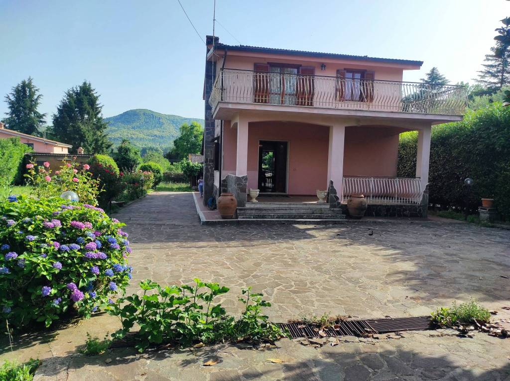 Villa in vendita a Rocca Priora via del Giglio