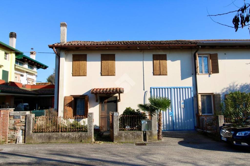 Casa Indipendente in vendita ad Aiello del Friuli via V. Alfieri, 8