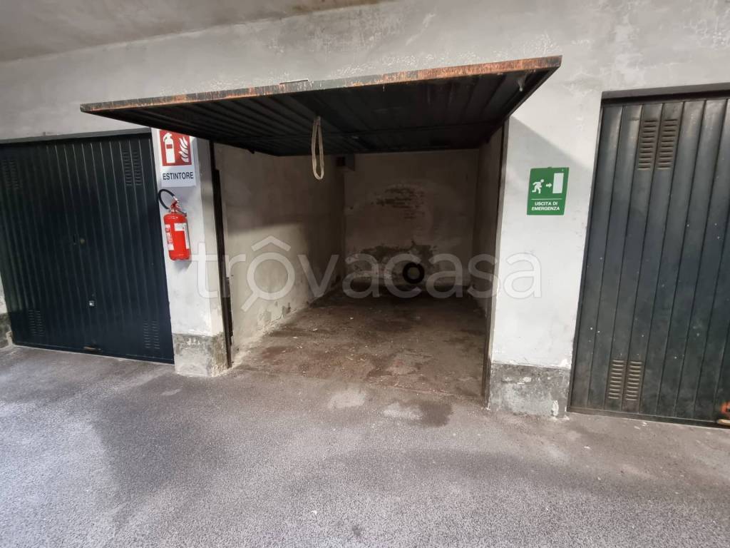 Garage in vendita a Torino via Giuseppe Biamonti