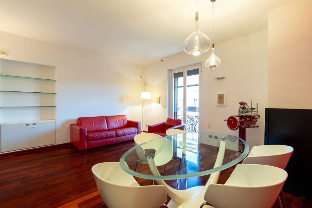 Appartamento in vendita a Milano via Lazzaro Papi