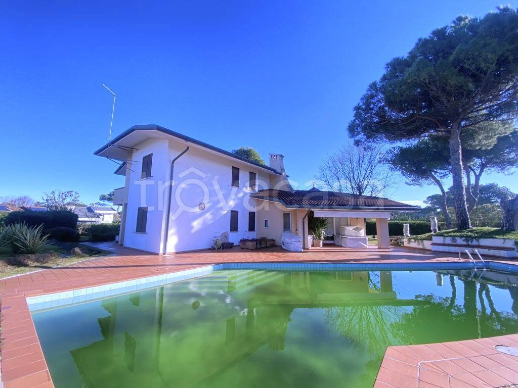 Villa in vendita a Rosolina viale Traversa
