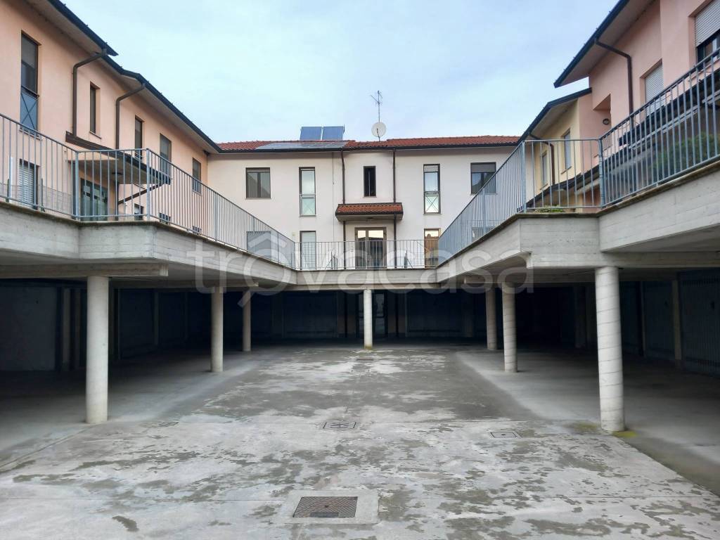 Appartamento in vendita a Casirate d'Adda via Dante