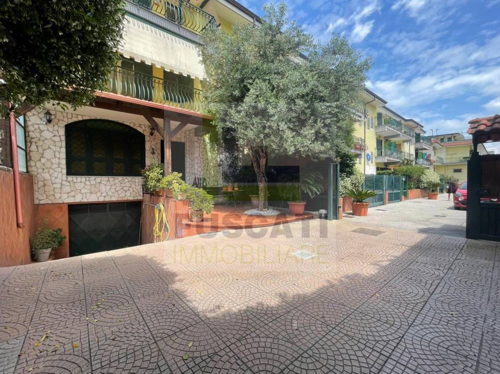 Villa in vendita a Mugnano di Napoli corso Italia