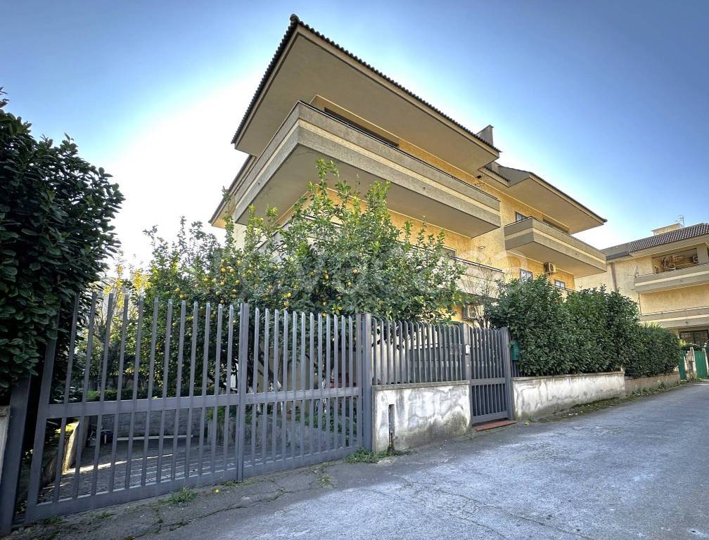 Villa in vendita a Maddaloni via Vallone, 47