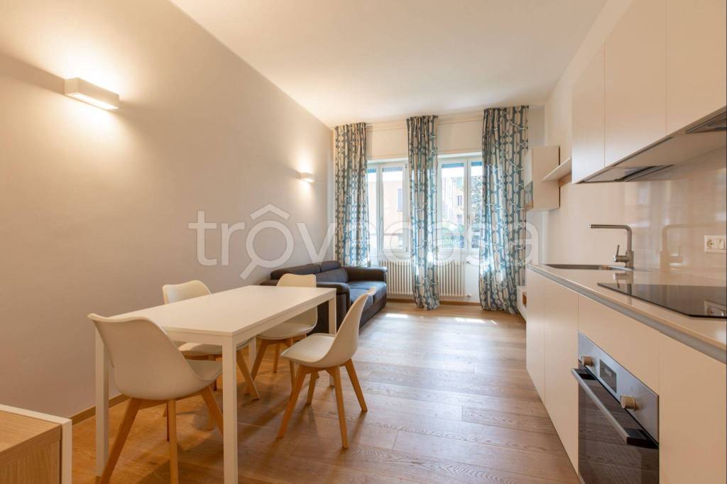 Appartamento in in vendita da privato a Milano via Donato Bramante, 35