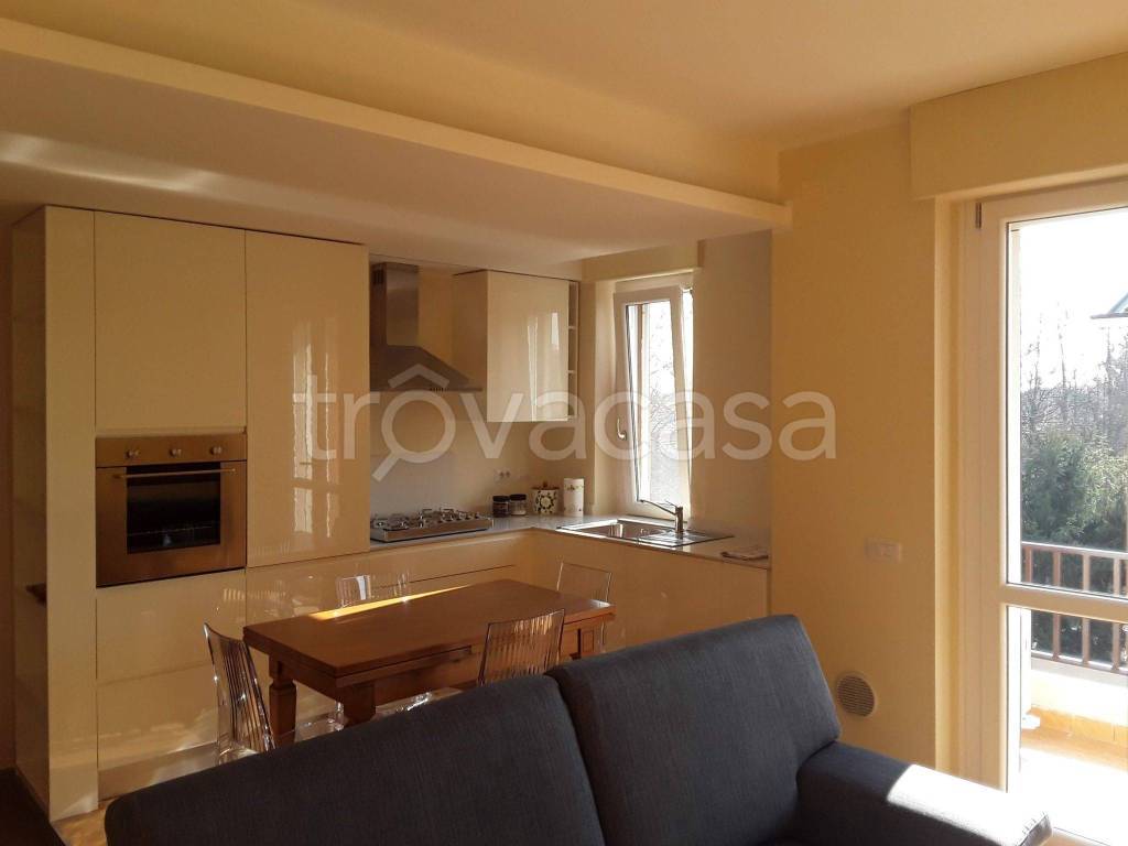 Appartamento in in vendita da privato a Casalpusterlengo viale Cappuccini, 128a