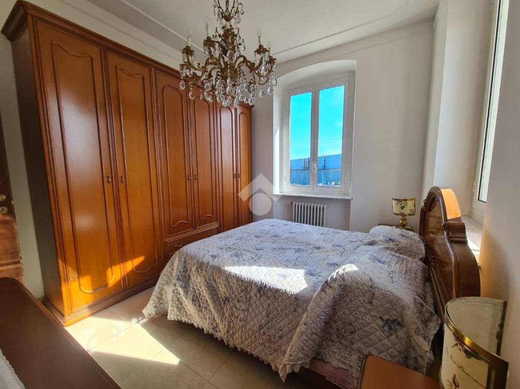 Appartamento in vendita a Genova via tonale, 9