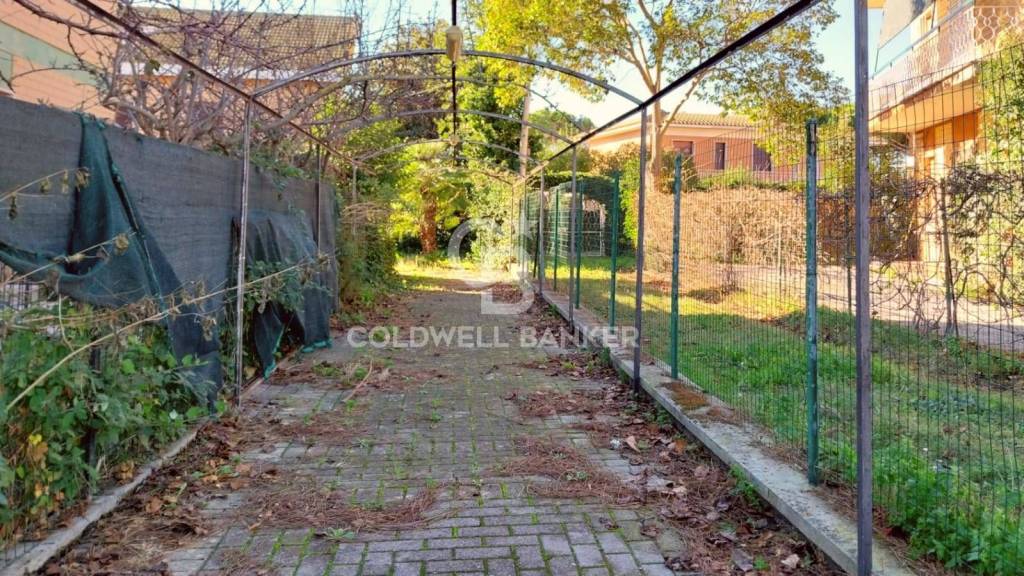 Villa in vendita a Tarquinia via Palinuro, 37