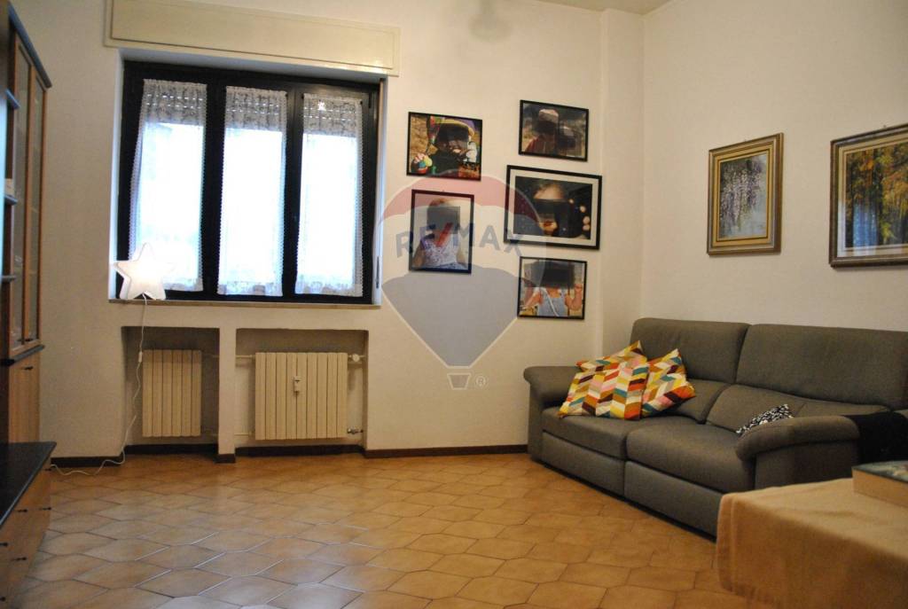 Appartamento in vendita a Milano via Resnati, 10