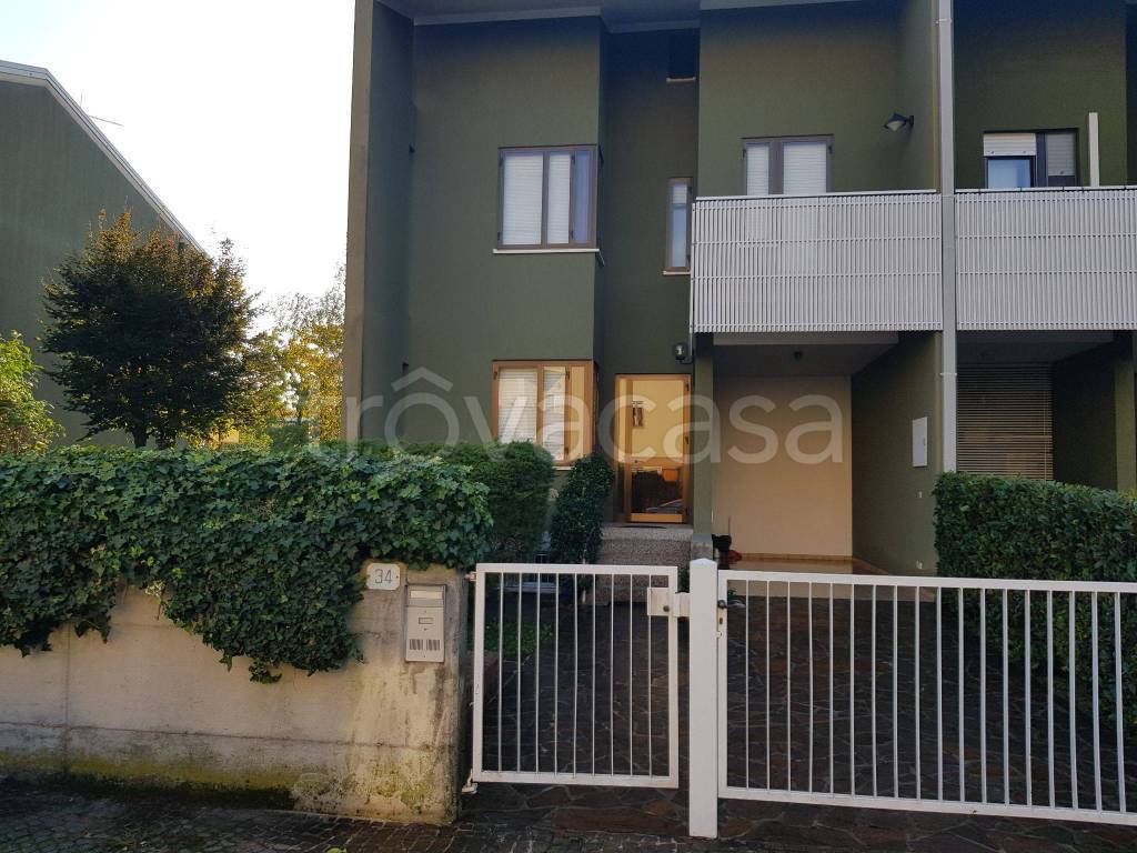 Villa a Schiera in in vendita da privato a Udine via Soffumbergo, 34