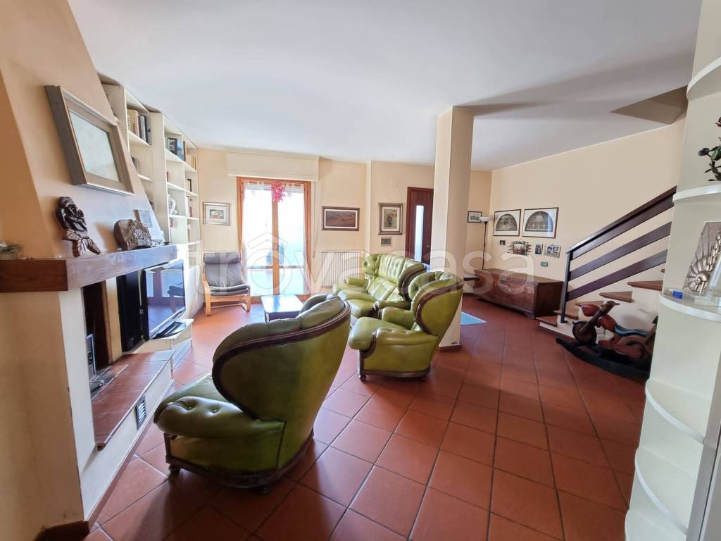 Villa a Schiera in vendita a Montespertoli