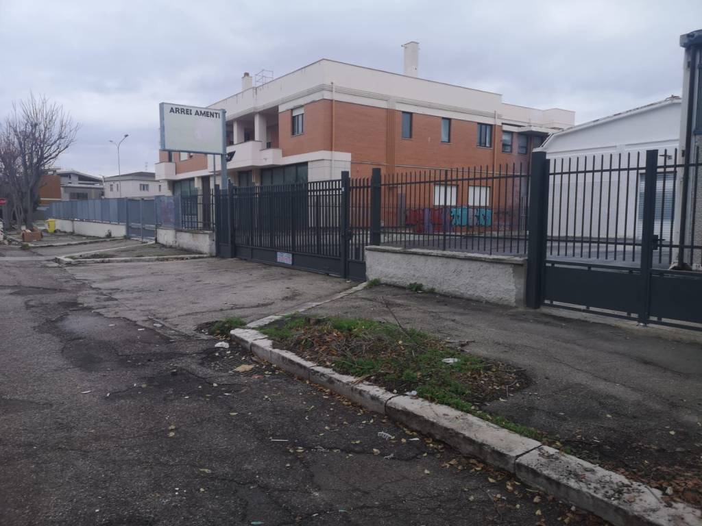 Capannone Industriale in affitto a Foggia via del Feudo d'Ascoli, 16