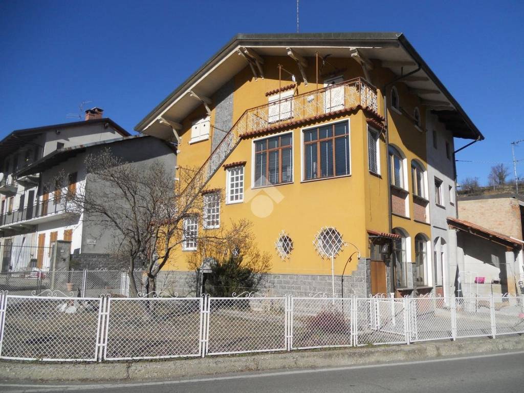 Casa Indipendente in vendita a Zimone via Viverone, 5