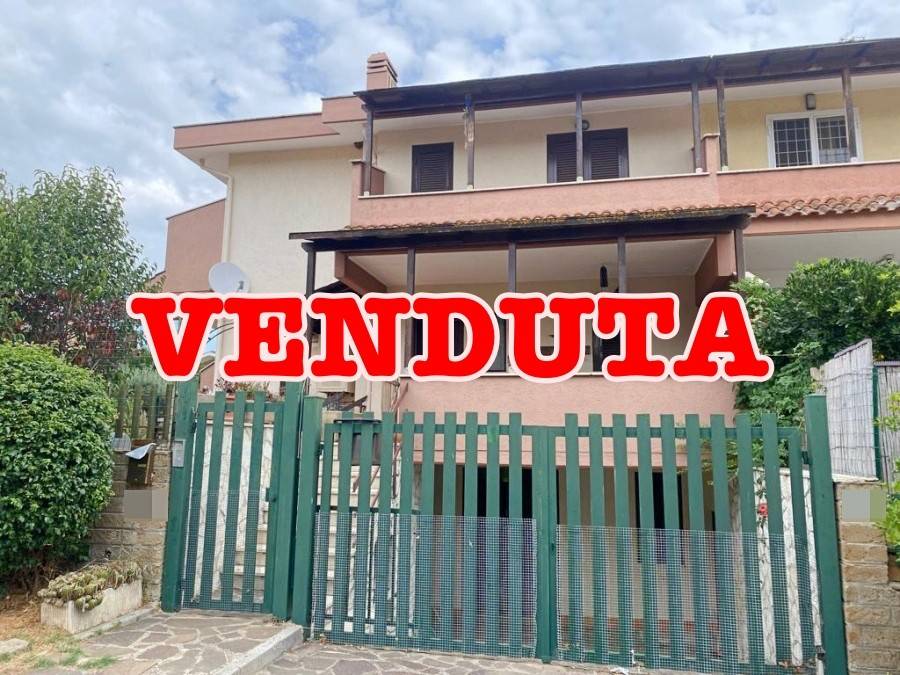 Villa Bifamiliare in vendita a Cerveteri via Arcangelo Corelli