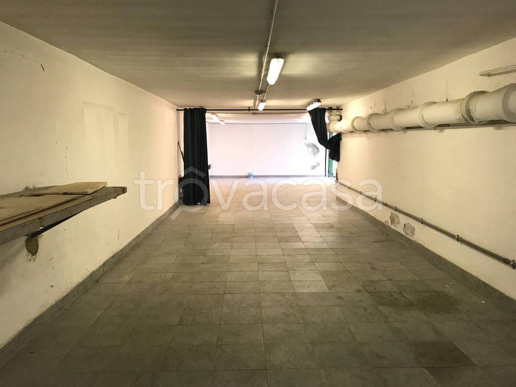 Garage in vendita a Milano via Palmanova, 82