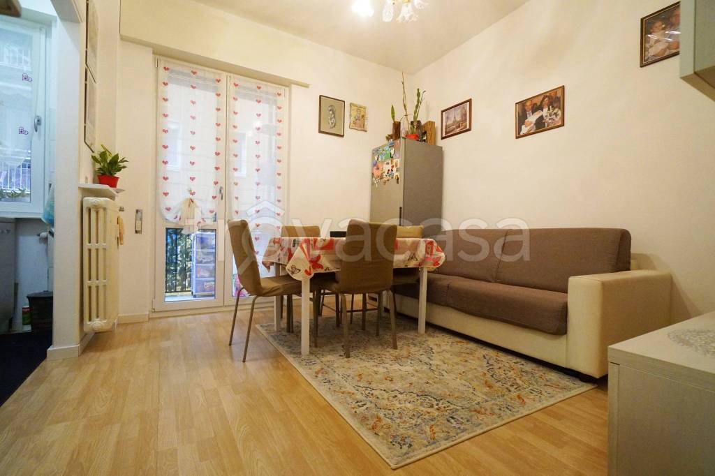 Appartamento in vendita a Cologno Monzese via Cesare Battisti, 33