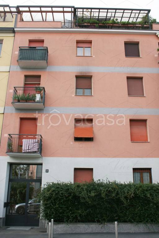 Appartamento in vendita a Milano via Demostene, 3