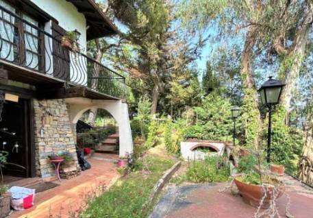 Villa in vendita a Seregno via Monte Rosa