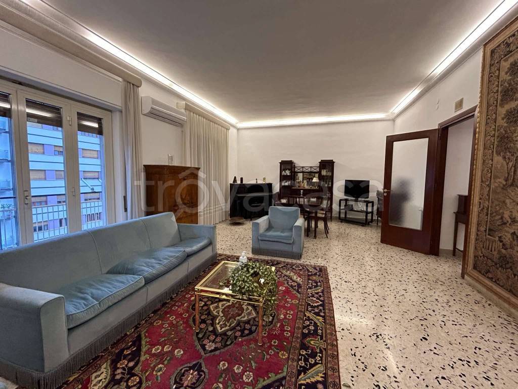 Appartamento in vendita a Palermo via dei Nebrodi