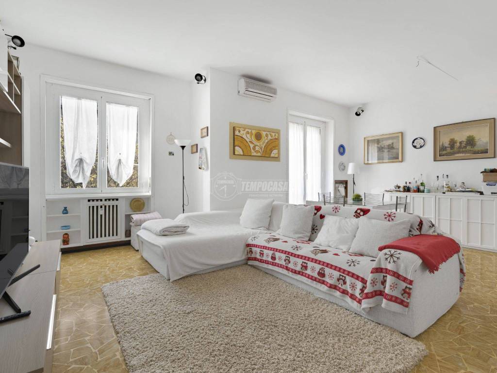 Appartamento in vendita a Milano viale Lombardia, 16