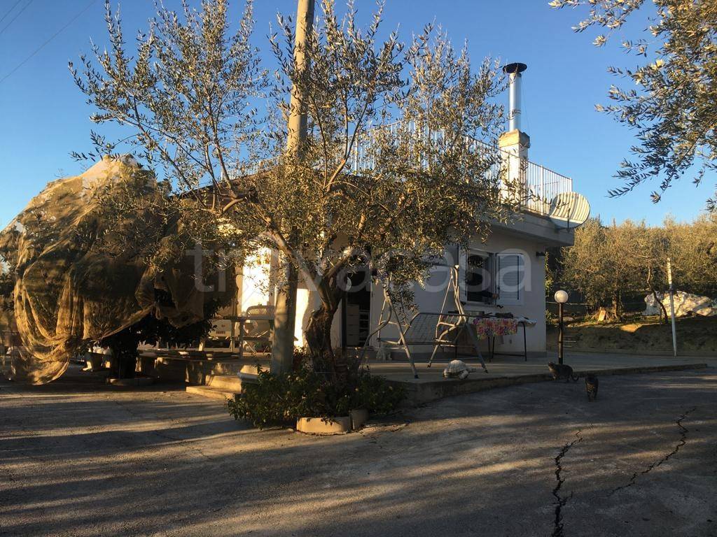 Casa Indipendente in vendita a Loreto Aprutino contrada Vicenne