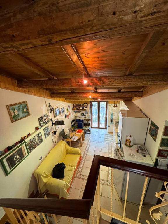 Appartamento in vendita a L'Aquila via Finestre, 5