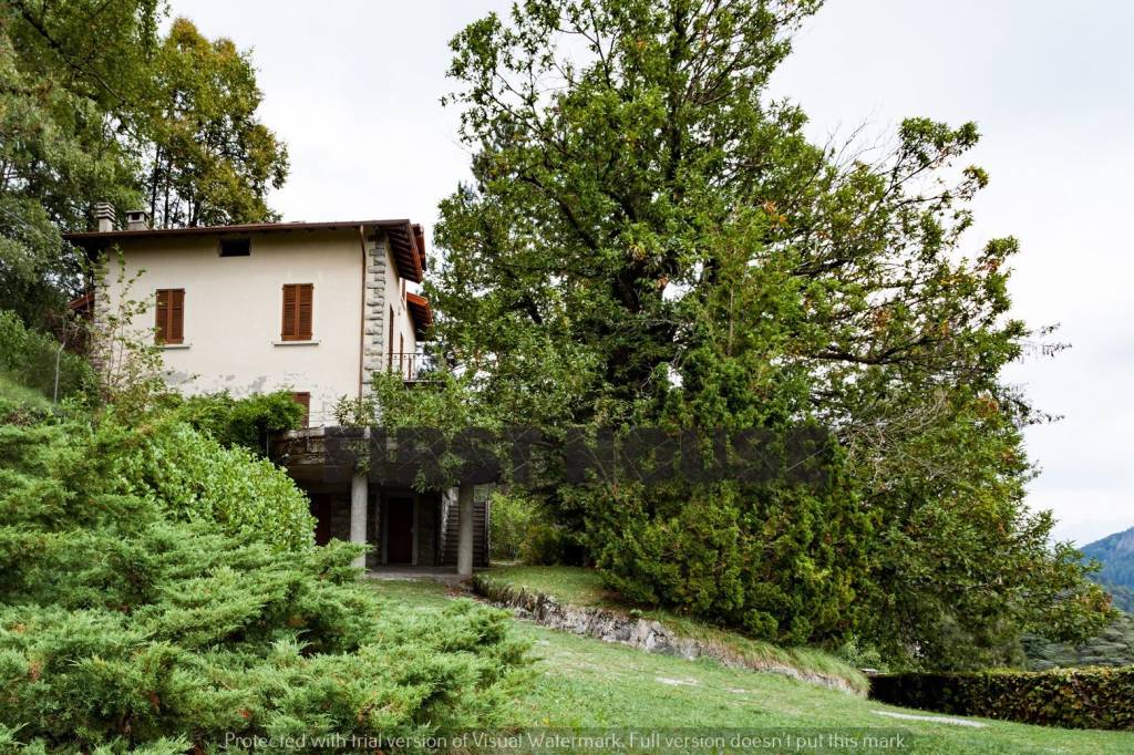 Villa in vendita ad Alta Valle Intelvi via Vittorio Novi