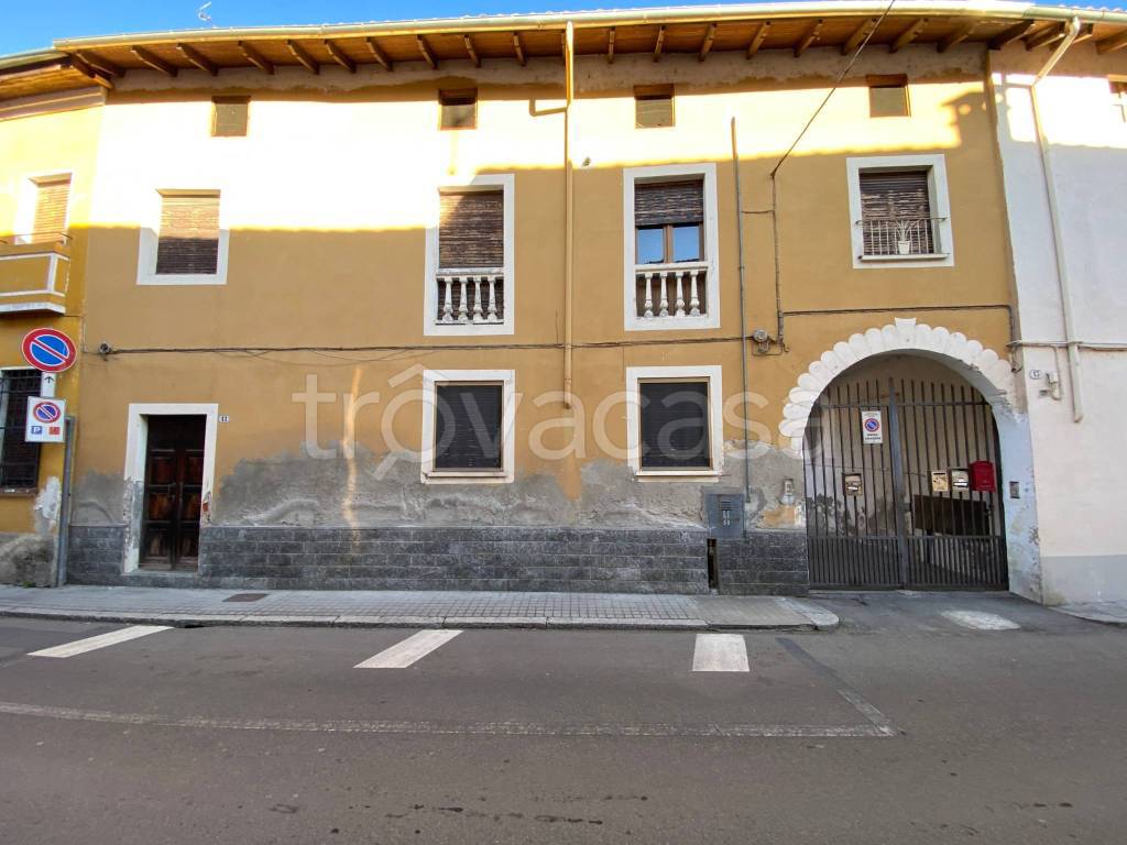 Casa Indipendente in vendita a Carpignano Sesia via Carlo Alberto, 13