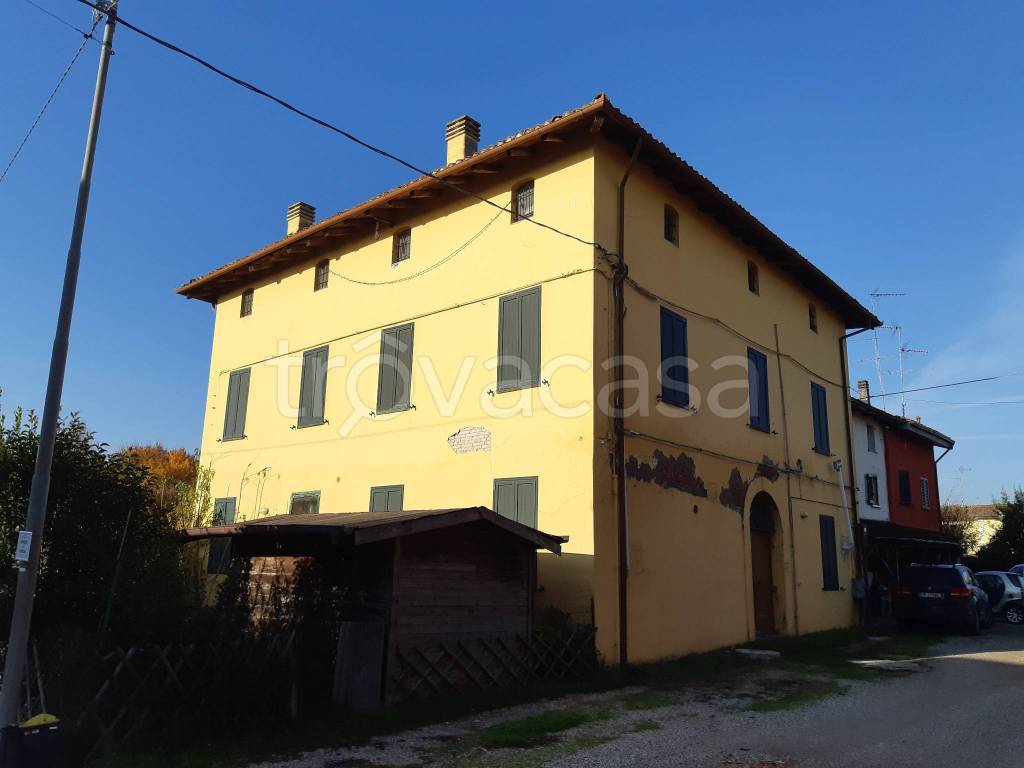Villa Bifamiliare in vendita a San Pietro in Casale strada Comunale Ridolfina