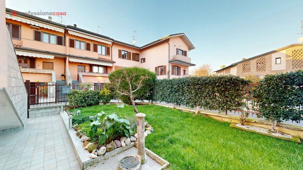 Villa a Schiera in vendita a Bellinzago Lombardo via Enrico Fermi