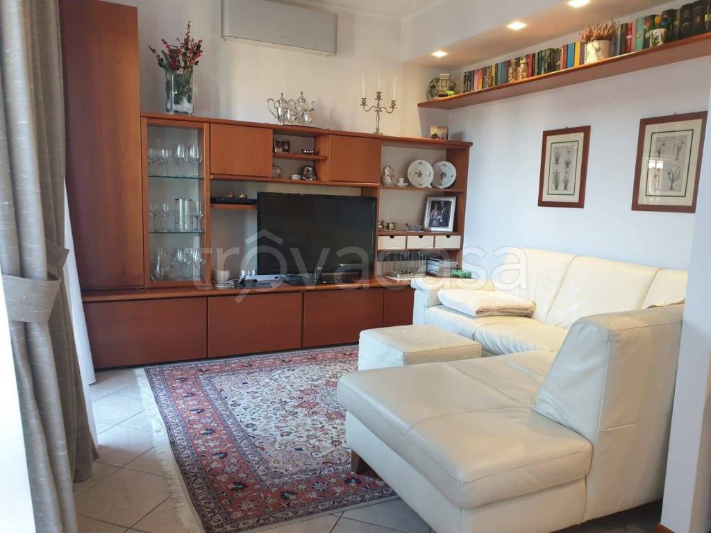 Appartamento in vendita a Treviolo via Risorgimento