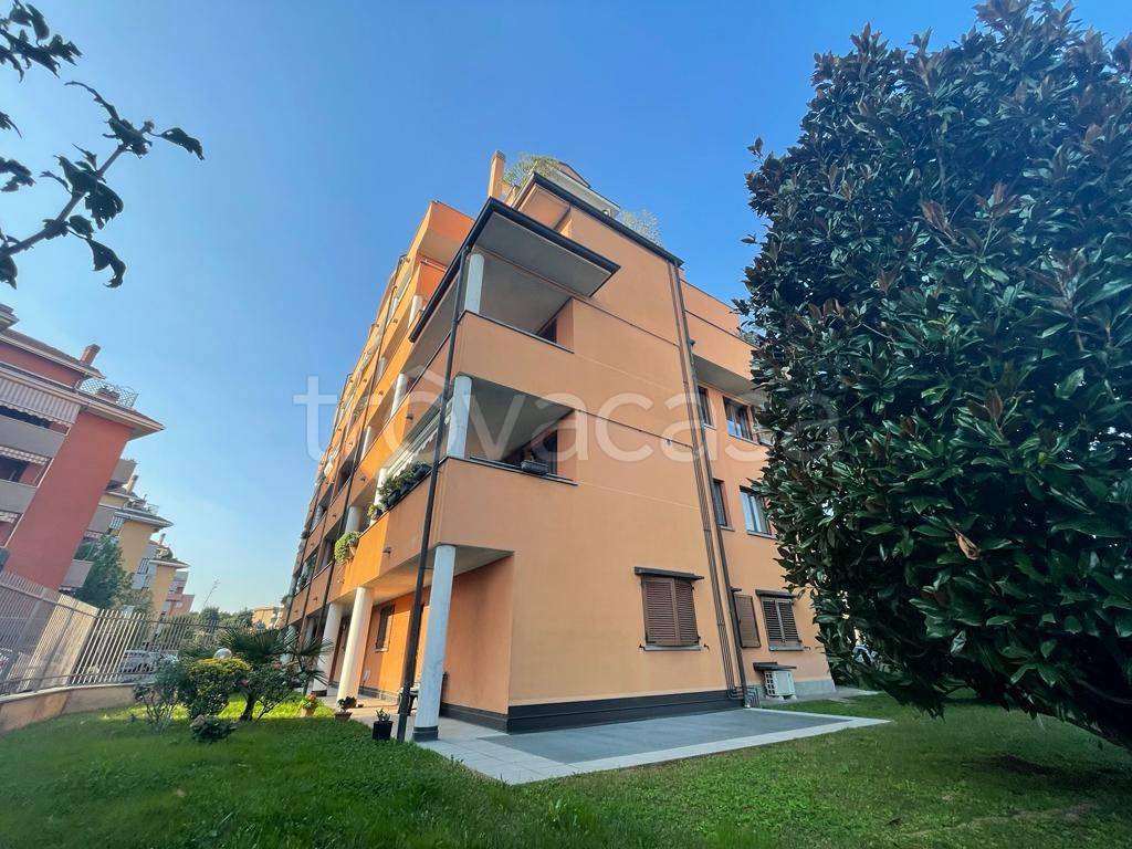 Appartamento in vendita a Legnano viale Pietro Toselli, 40F