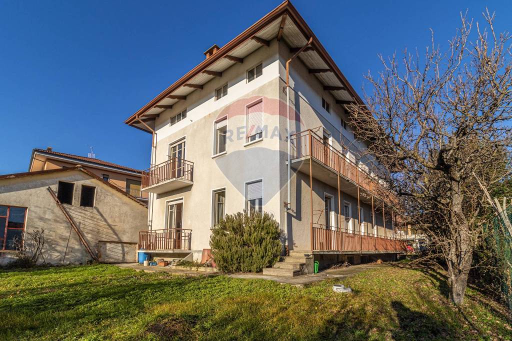 Villa Bifamiliare in vendita a Cossato via Remo Pella, 2/4