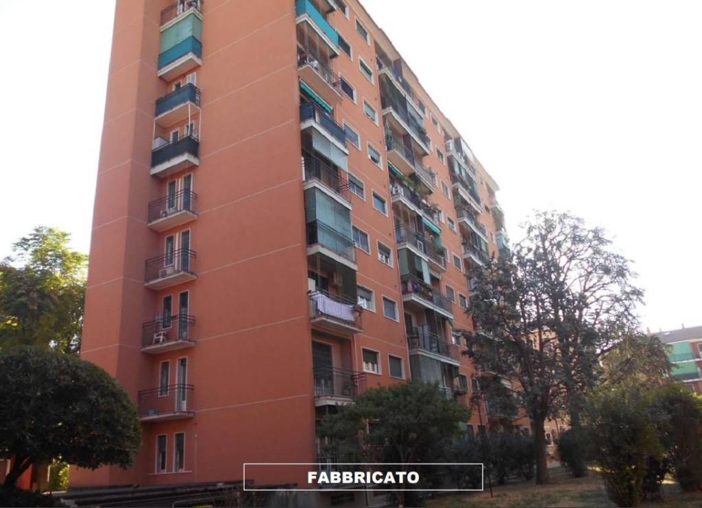 Appartamento all'asta a Milano via Orbetello, 2