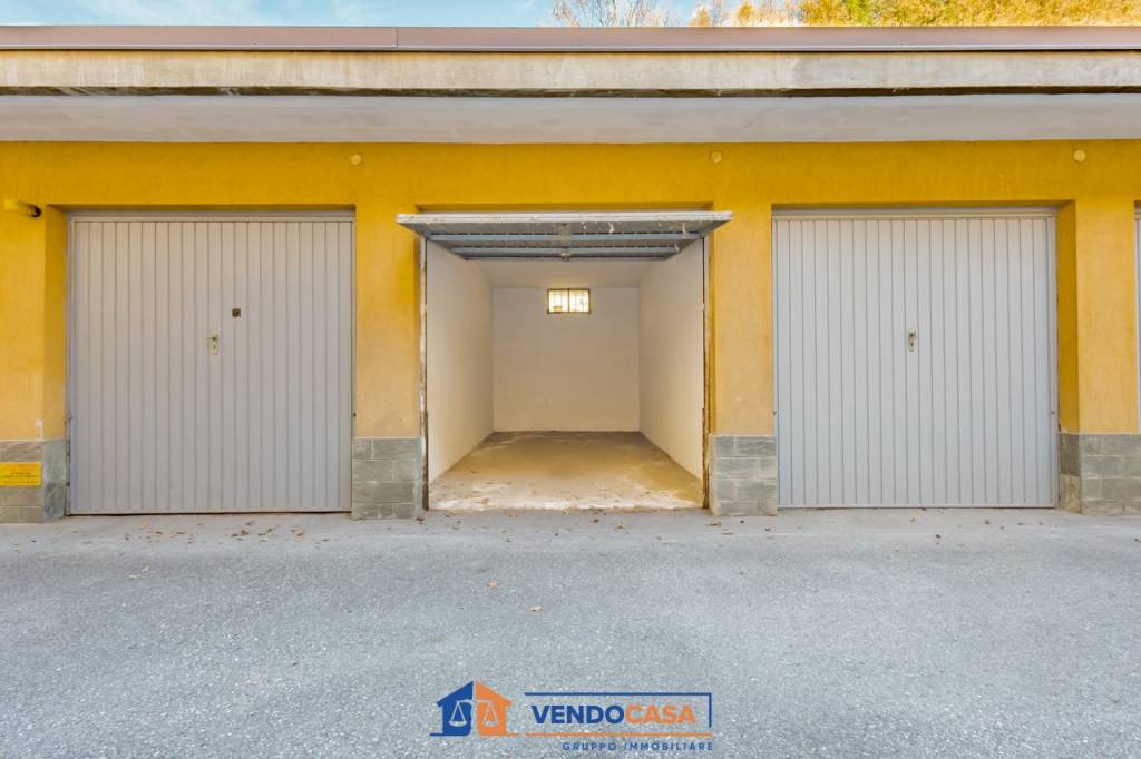 Garage in vendita a Borgo San Dalmazzo via Valdieri, 39
