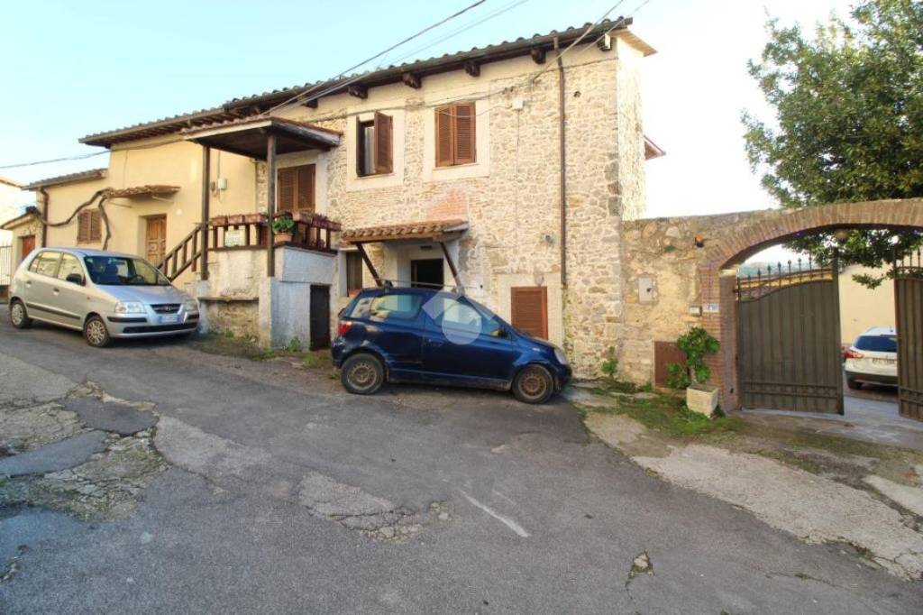 Appartamento in vendita a Poggio Nativo via borgo san rocco, 10