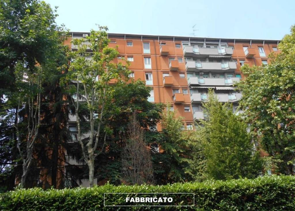 Appartamento all'asta a Milano via Santuario del Sacro Cuore, 3