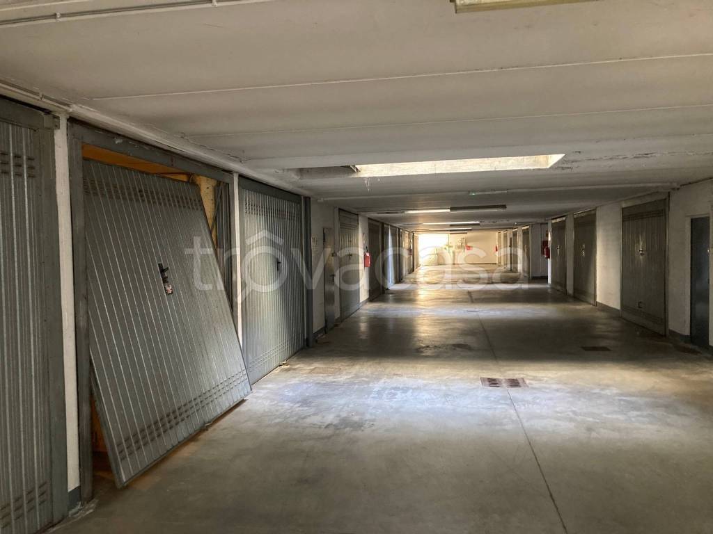 Garage in vendita a Biassono via Martiri delle Foibe