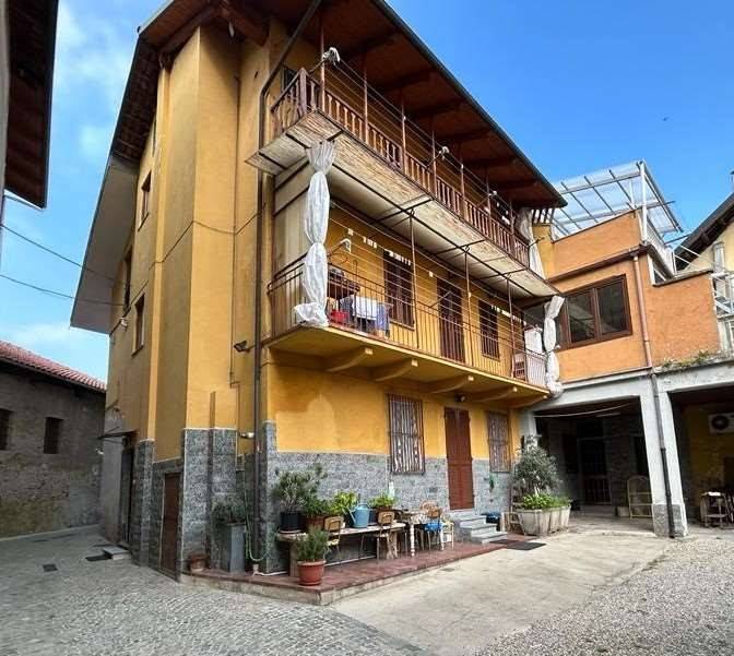 Casa Indipendente in vendita a Ciriè via don Lorenzo Giordano , 17