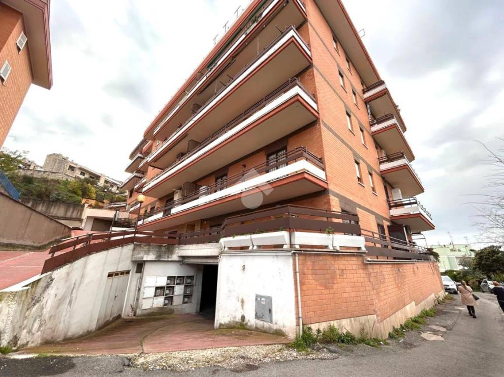 Appartamento in vendita a Tivoli via Rodolfo Lanciani, 20