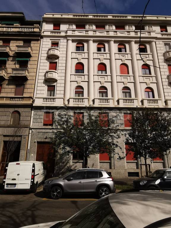 Ufficio in in affitto da privato a Milano via Monte Bianco, 36