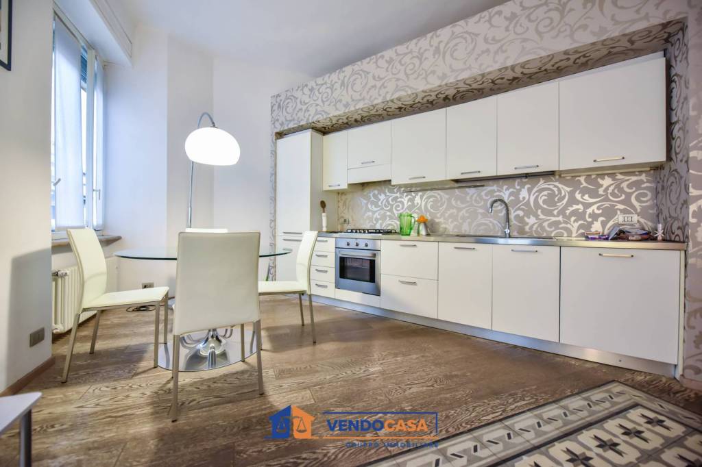 Appartamento in vendita a Torino via Amedeo Peyron, 45