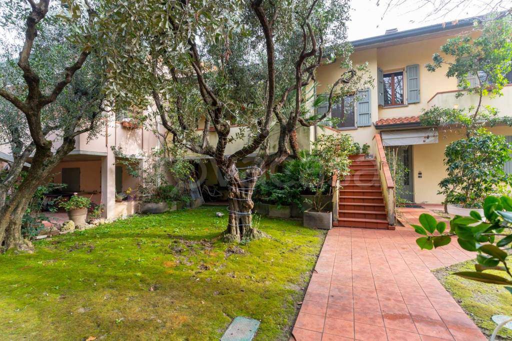 Villa a Schiera in vendita a San Mauro Pascoli via Galileo Galilei, 33