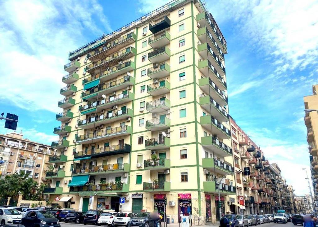 Appartamento in vendita a Palermo via Serradifalco, 113