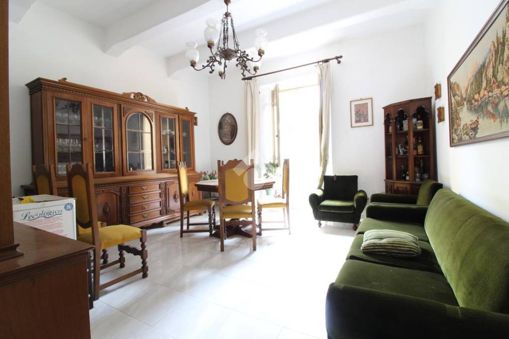 Appartamento in vendita a Reggio di Calabria via Esperia, 28